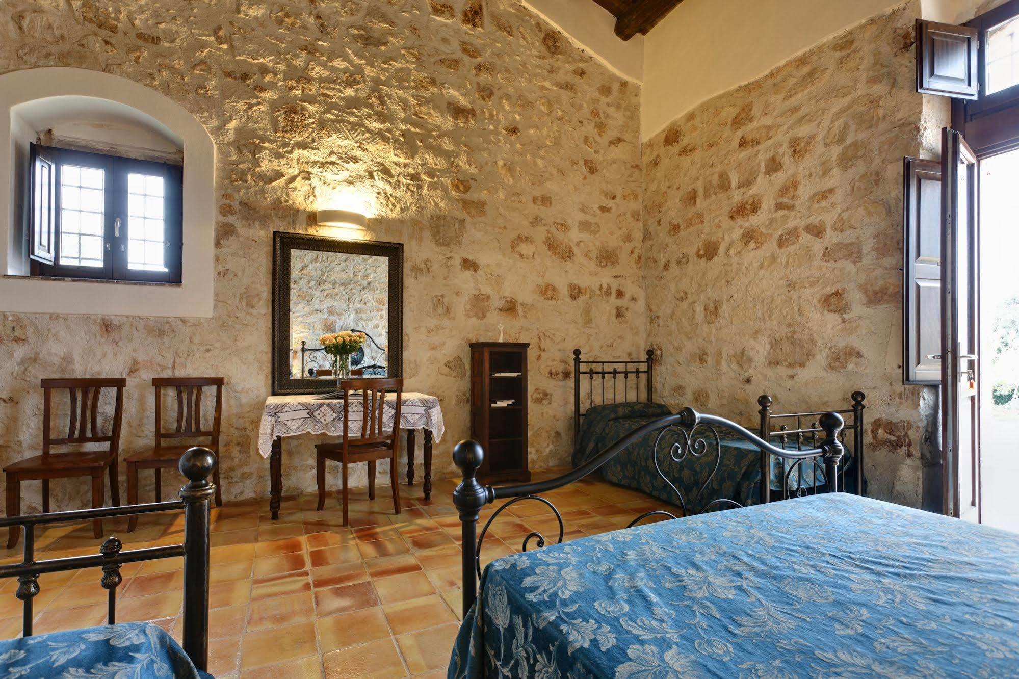 Agriturismo Gaia โนโต ภายนอก รูปภาพ