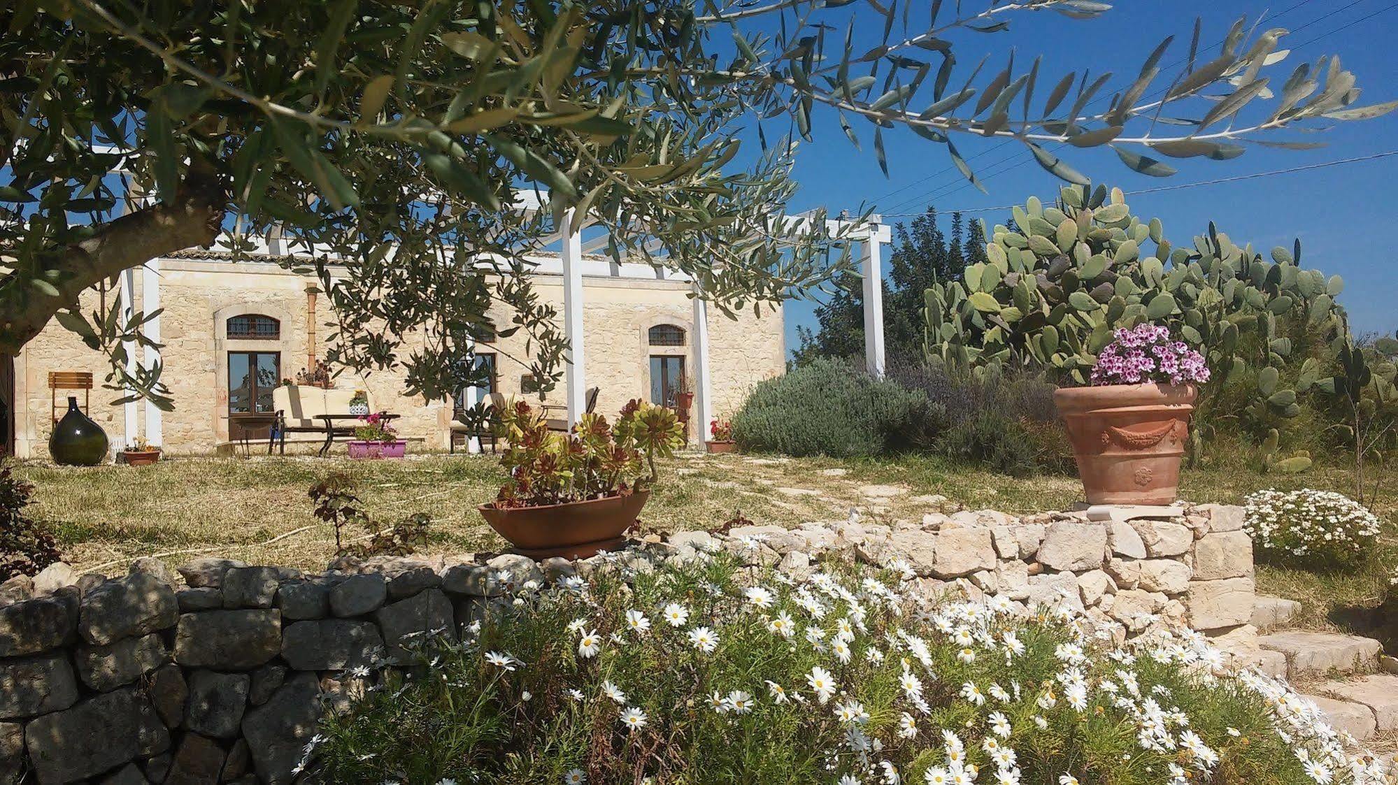 Agriturismo Gaia โนโต ภายนอก รูปภาพ